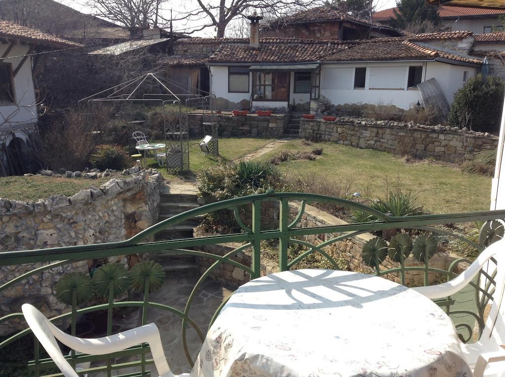 Vanda Guest House アルバナシ エクステリア 写真
