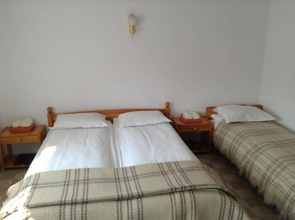 Vanda Guest House アルバナシ エクステリア 写真